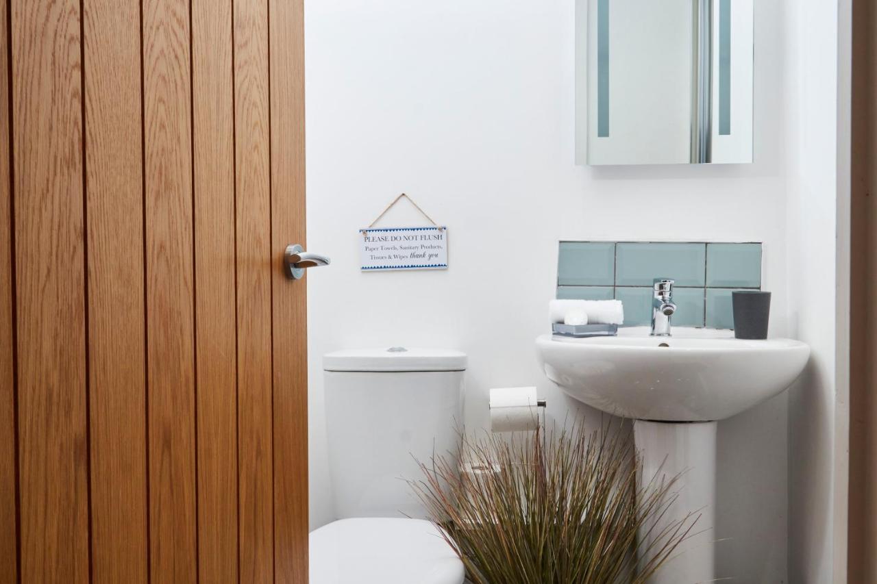 The Nutcracker Suite - Self Check-In, Self-Catering Apartment For East Midlands Airport Kegworth Kültér fotó