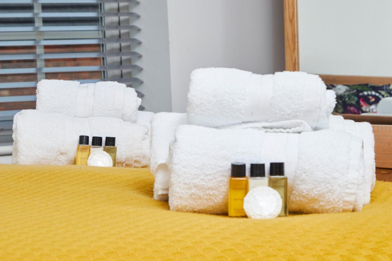 The Nutcracker Suite - Self Check-In, Self-Catering Apartment For East Midlands Airport Kegworth Kültér fotó